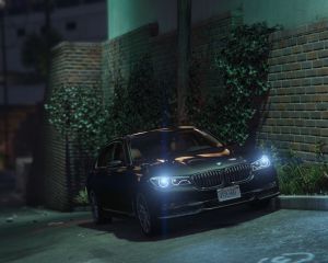 BMW 750Li -   -  7    5